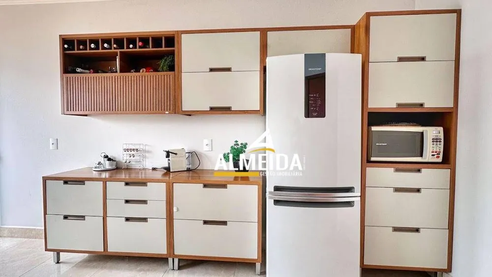 Casa, 3 quartos, 189 m² - Foto 2