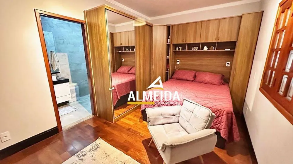 Casa, 3 quartos, 189 m² - Foto 1