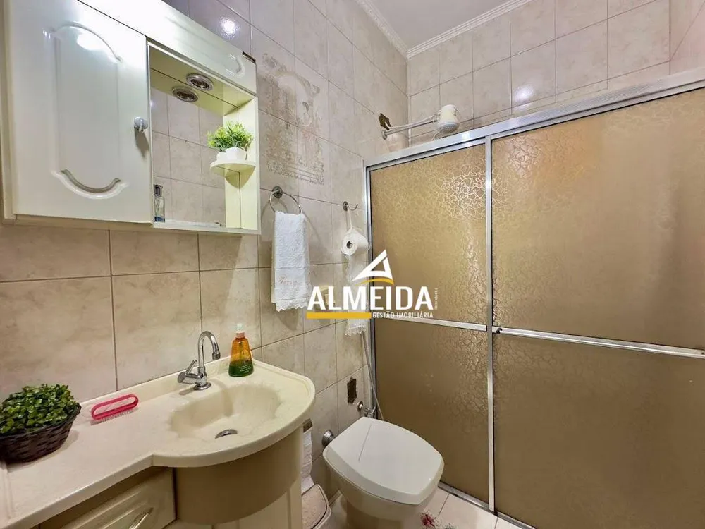 Casa, 3 quartos, 219 m² - Foto 4