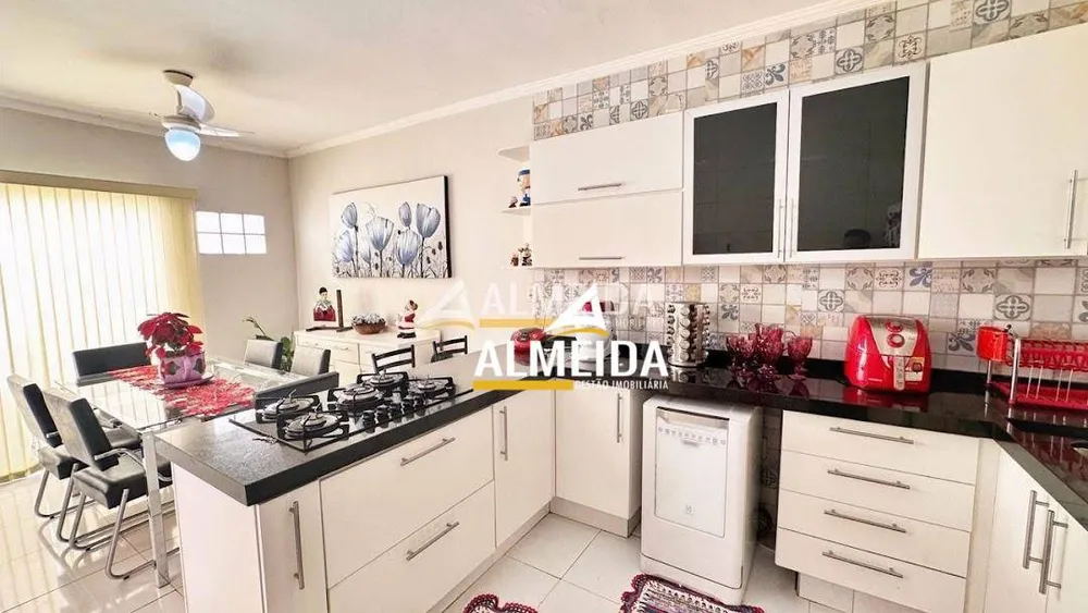 Casa, 4 quartos, 187 m² - Foto 3