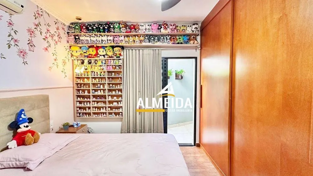 Casa, 3 quartos, 204 m² - Foto 4