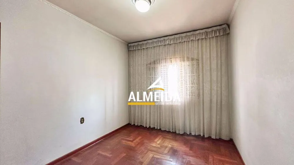 Casa, 3 quartos, 168 m² - Foto 1