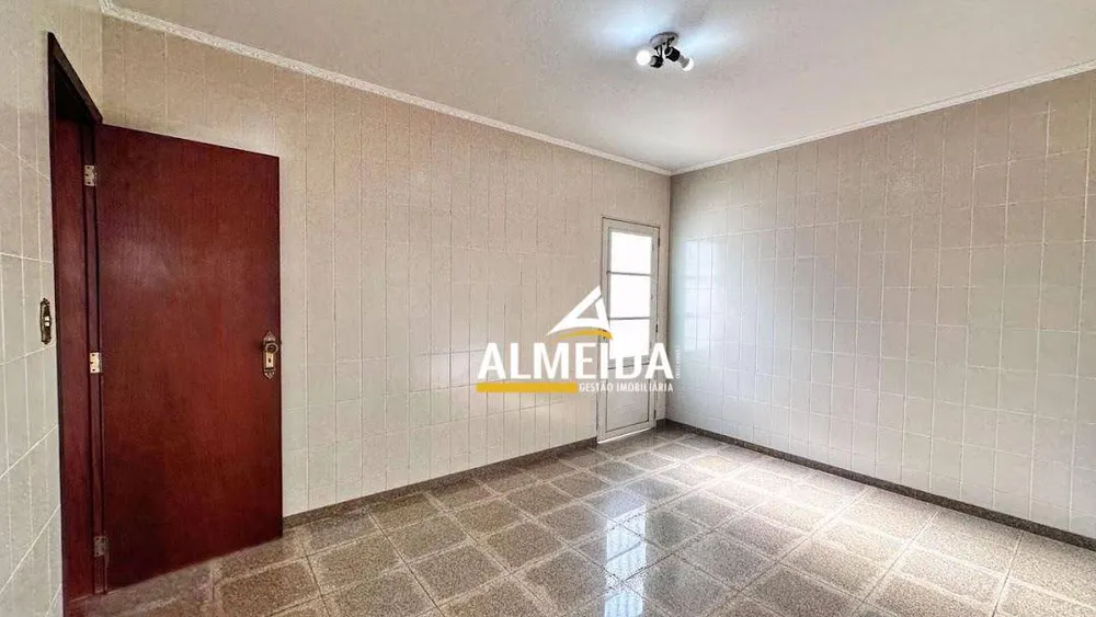 Casa, 3 quartos, 168 m² - Foto 2