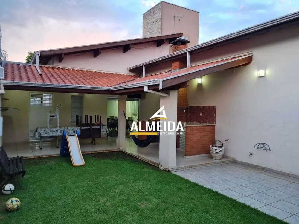 Casa, 5 quartos, 264 m² - Foto 1