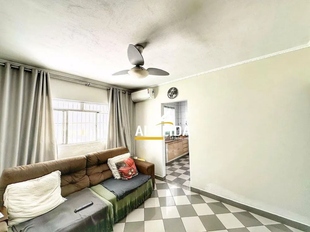 Casa, 4 quartos, 245 m² - Foto 1