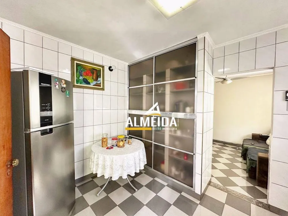 Casa, 4 quartos, 245 m² - Foto 14