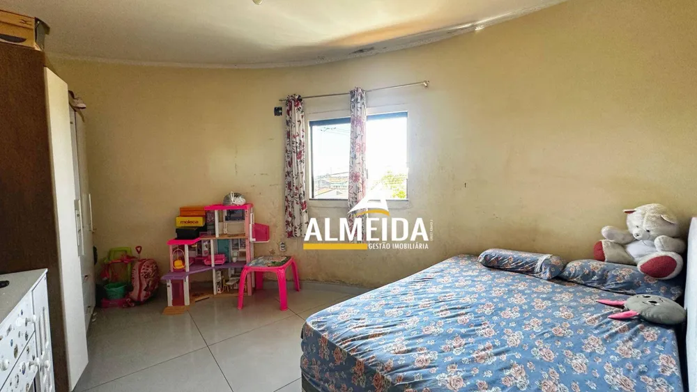 Casa, 3 quartos, 213 m² - Foto 1