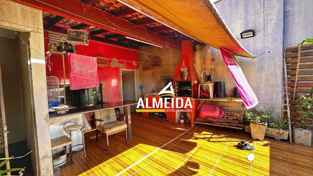 Casa, 3 quartos, 213 m² - Foto 2
