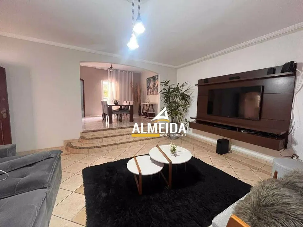 Casa, 3 quartos, 206 m² - Foto 3