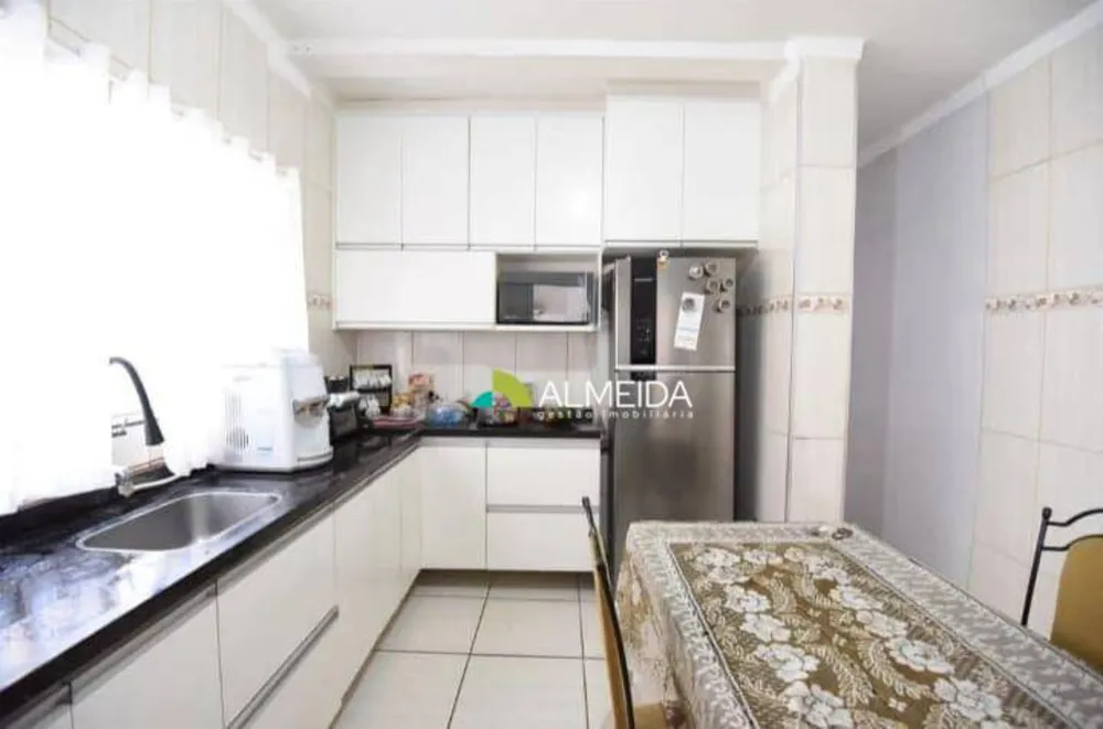 Casa, 3 quartos, 142 m² - Foto 1