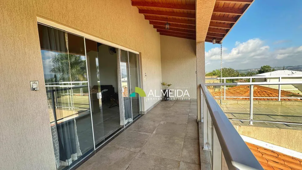 Chácara, 3 quartos, 1050 m² - Foto 2