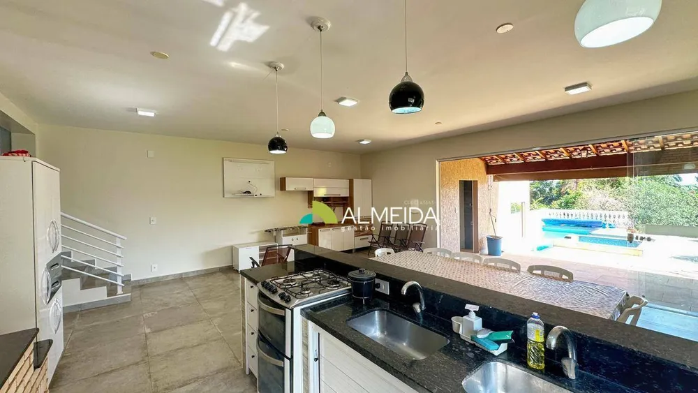Chácara, 3 quartos, 1050 m² - Foto 1
