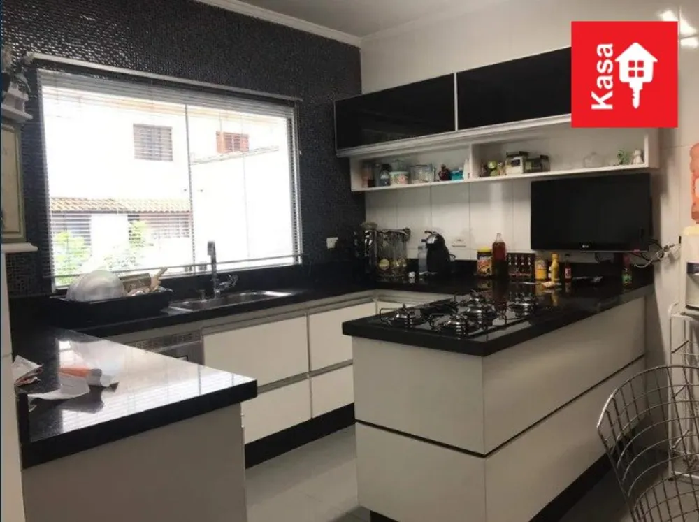 Sobrado, 3 quartos, 273 m² - Foto 2