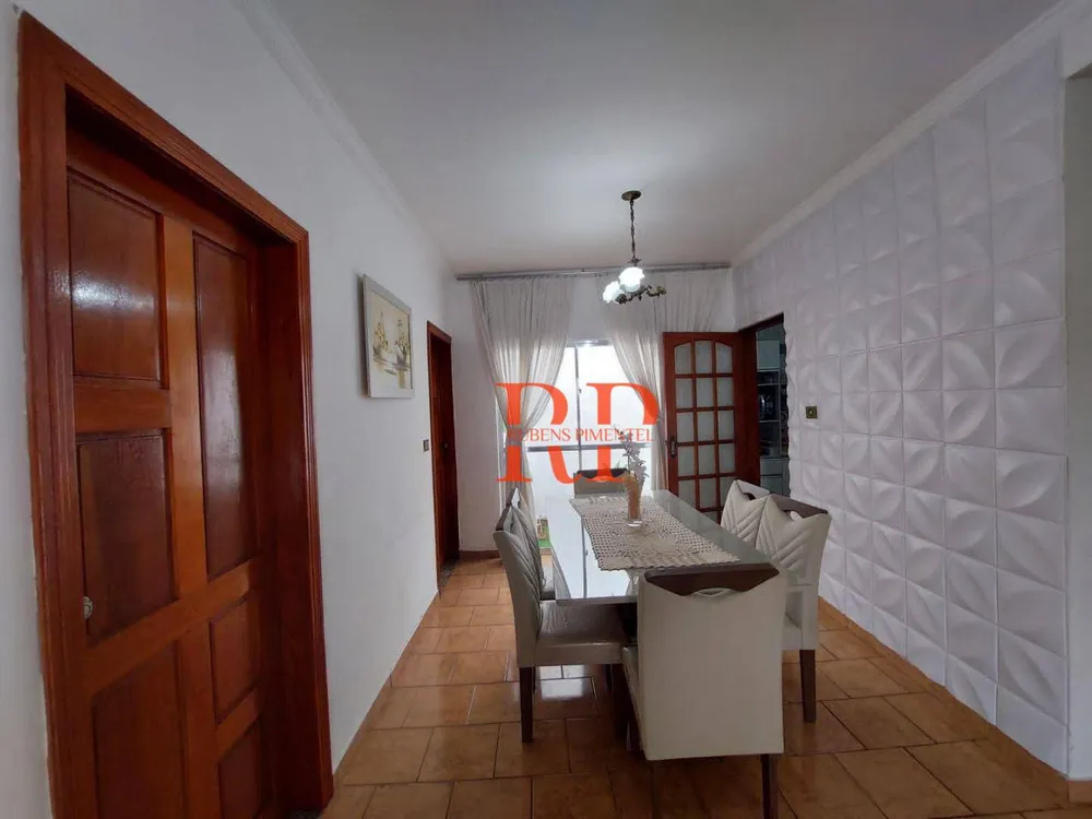 Casa, 3 quartos, 240 m² - Foto 2