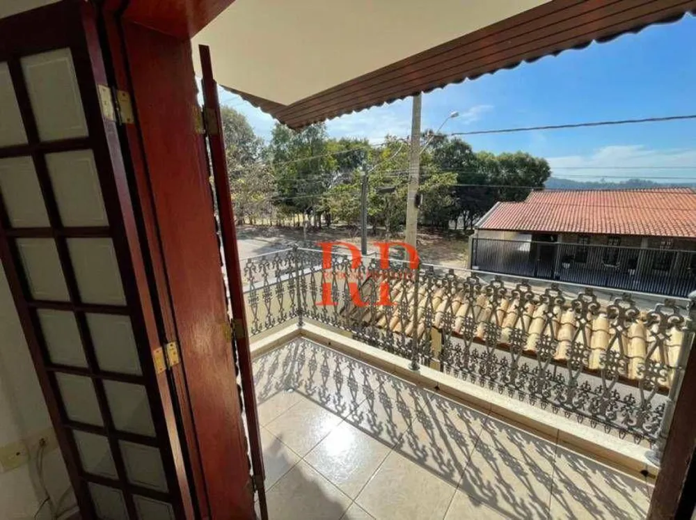 Casa, 3 quartos, 200 m² - Foto 1