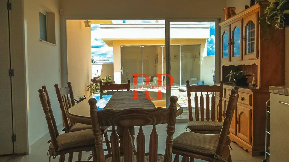 Casa, 3 quartos, 270 m² - Foto 3