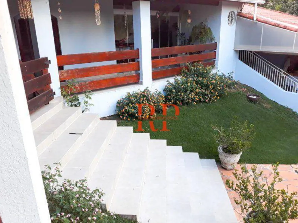 Chácara, 4 quartos, 1273 m² - Foto 1