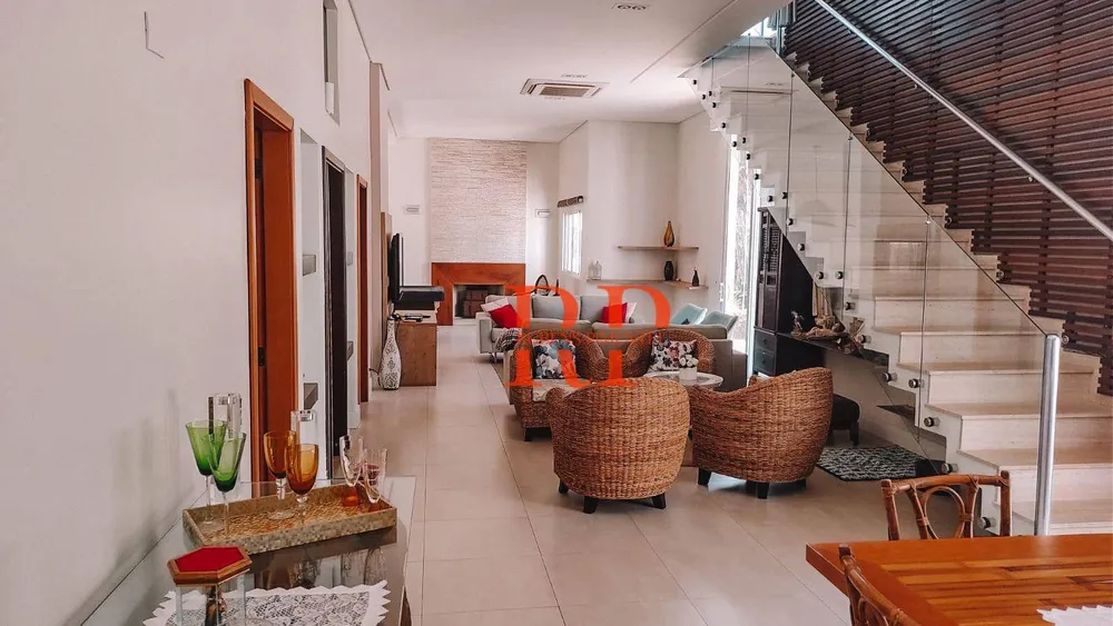 Casa, 8 quartos, 1381 m² - Foto 1