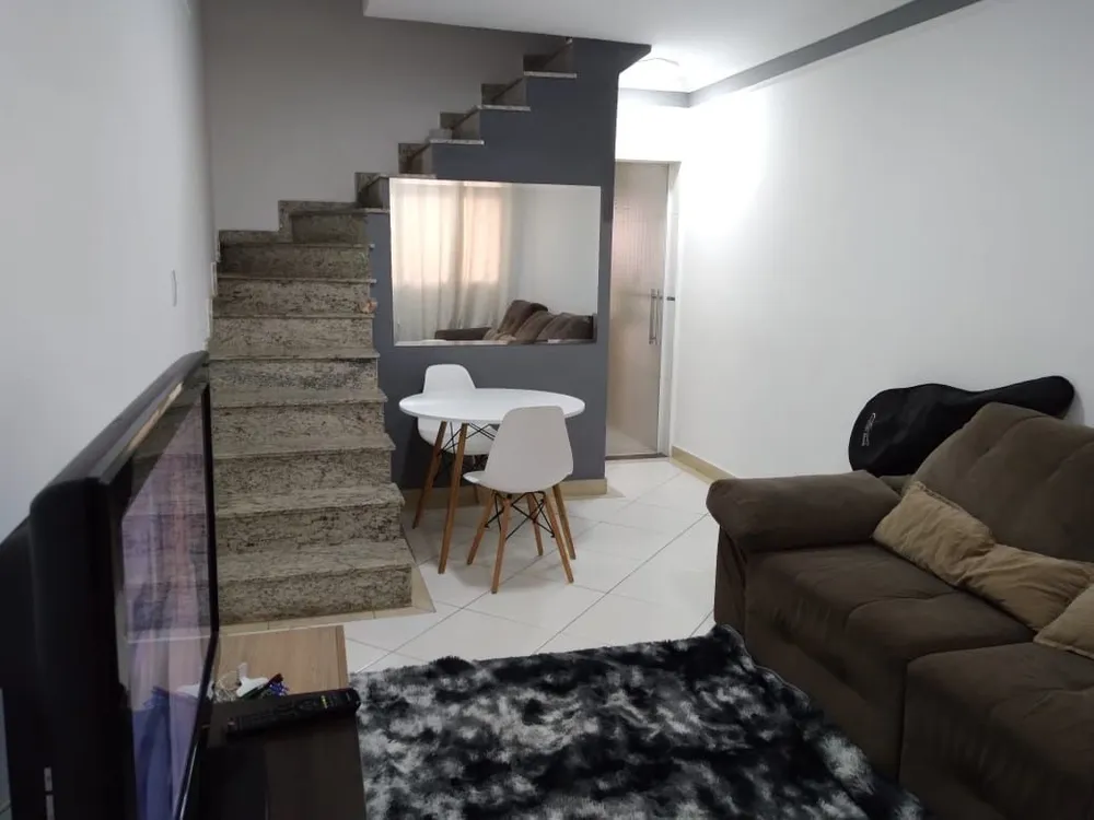 Casa, 2 quartos, 70 m² - Foto 1