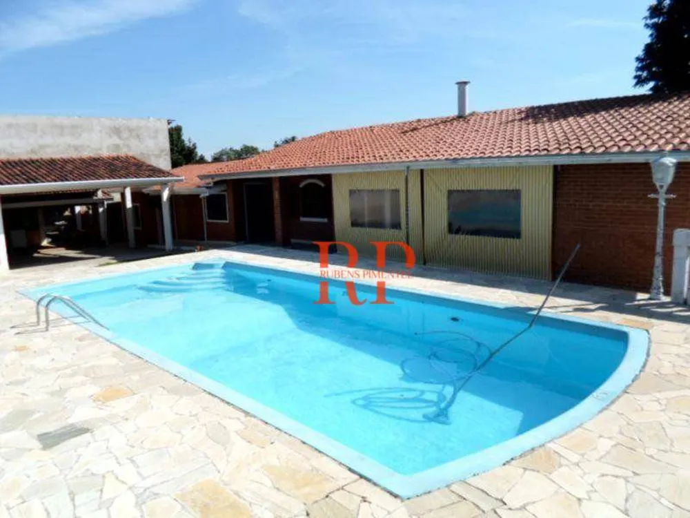 Chácara, 8 quartos, 2300 m² - Foto 1