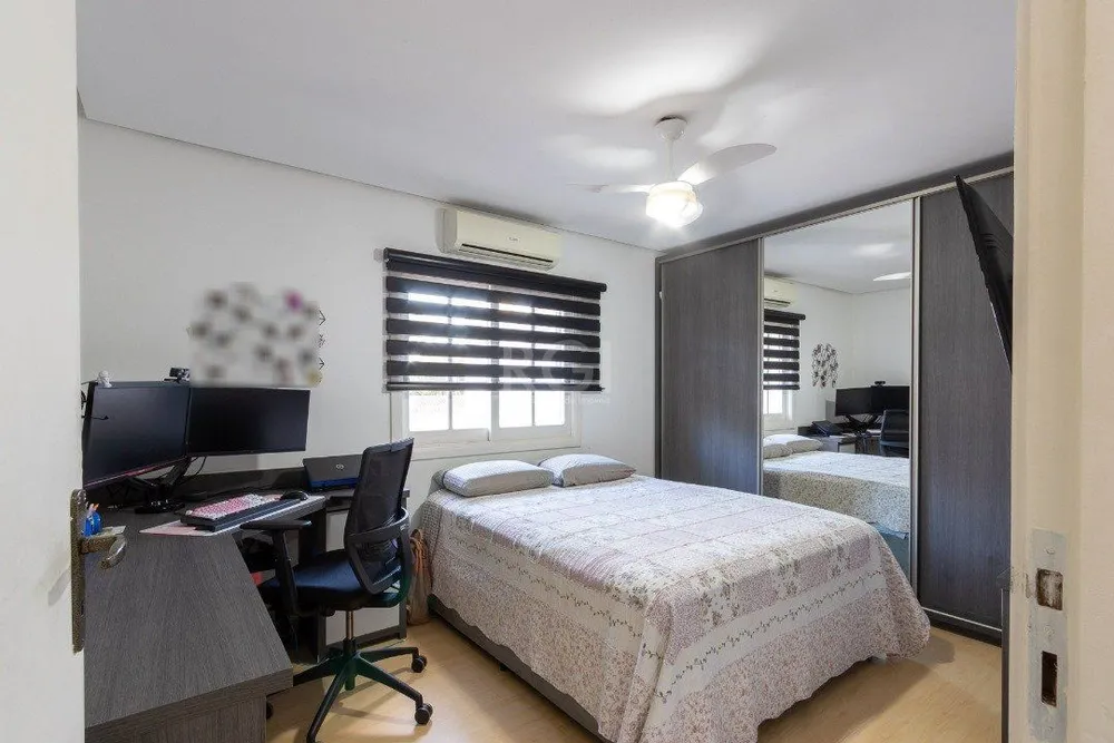 Casa, 4 quartos, 248 m² - Foto 1