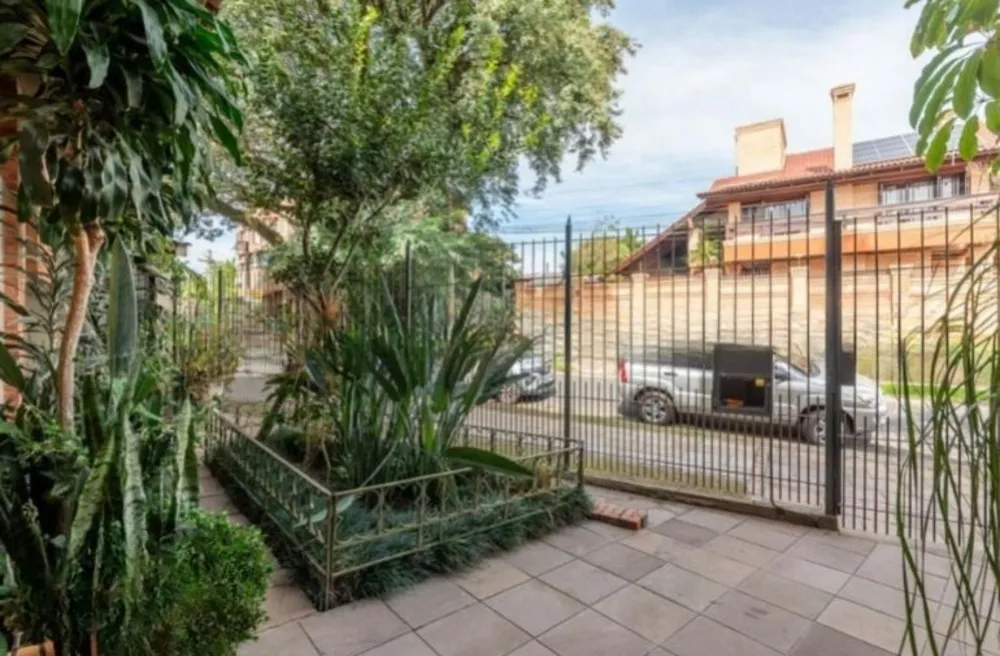 Casa, 4 quartos, 235 m² - Foto 2