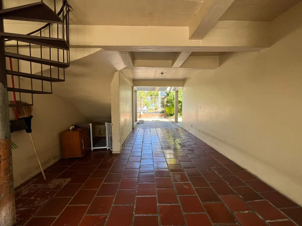 Casa, 6 quartos, 301 m² - Foto 1