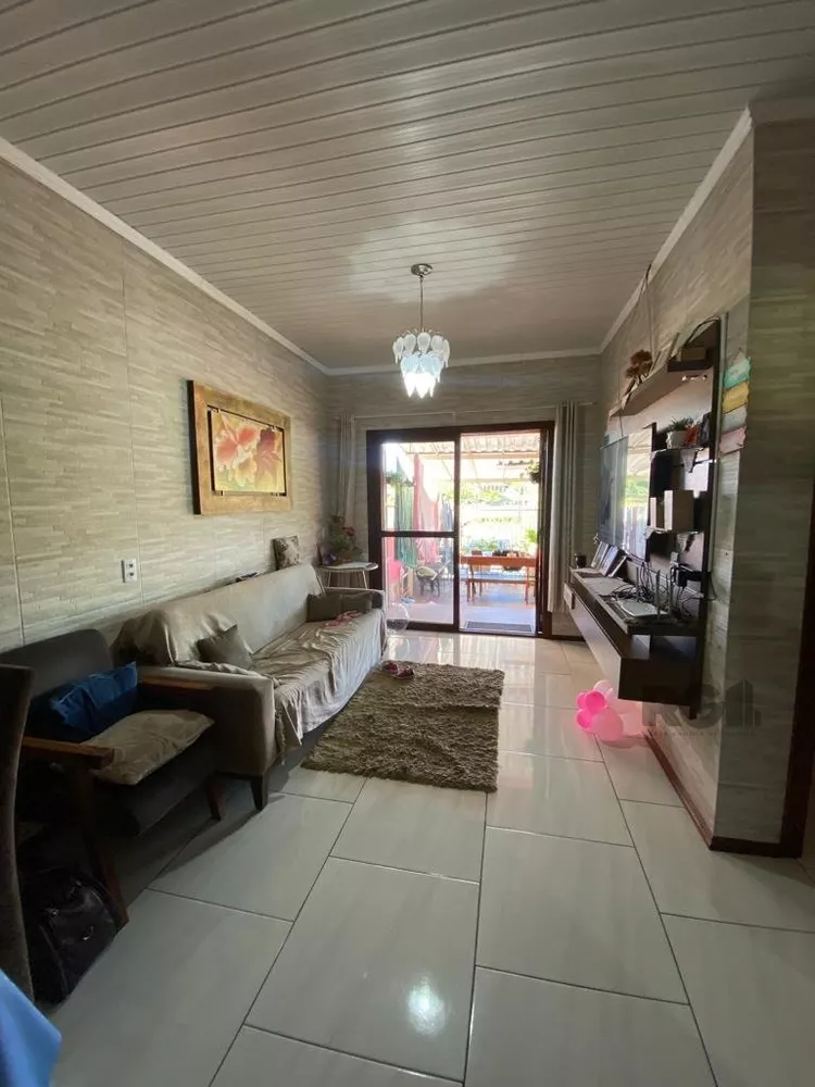 Casa à venda com 2 quartos, 69m² - Foto 3