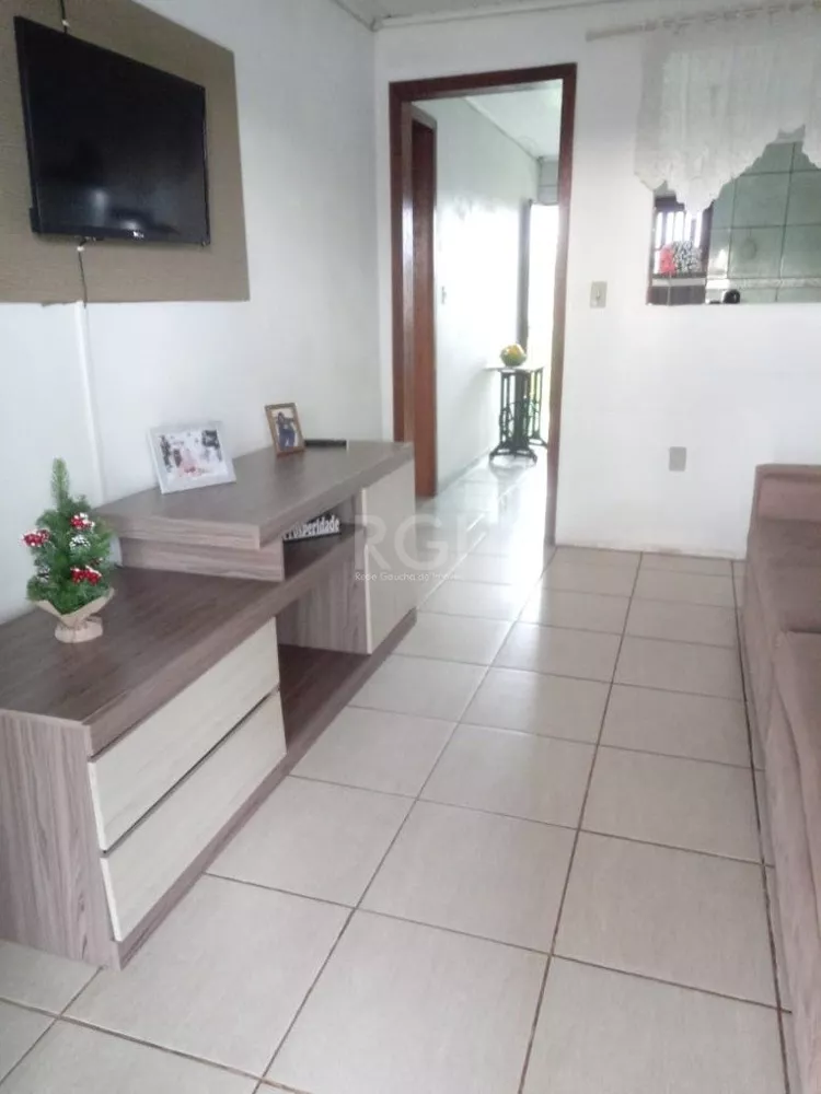 Casa à venda com 4 quartos, 179m² - Foto 2