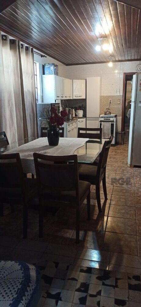 Casa à venda com 3 quartos, 149m² - Foto 2