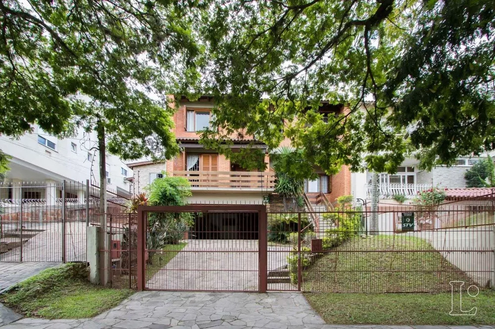 Casa à venda com 4 quartos, 415m² - Foto 1