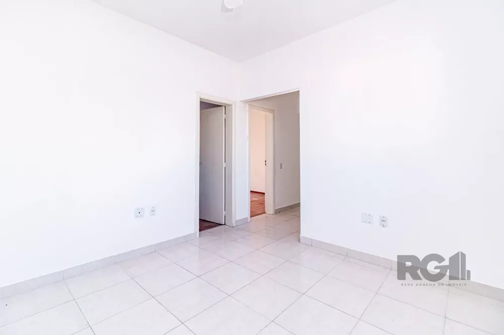 Casa à venda com 2 quartos, 79m² - Foto 2