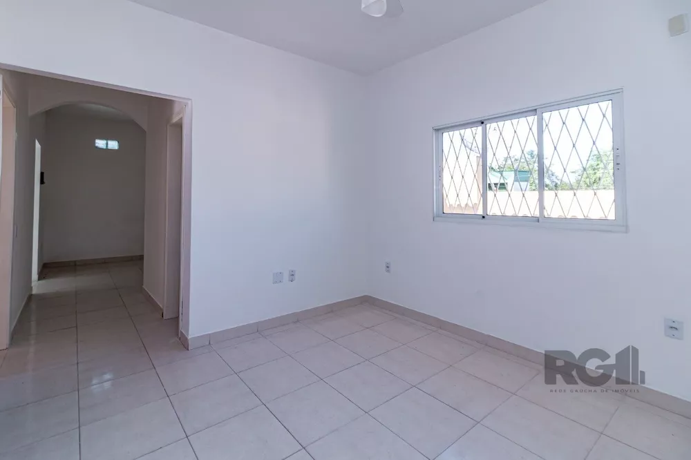 Casa à venda com 2 quartos, 79m² - Foto 1