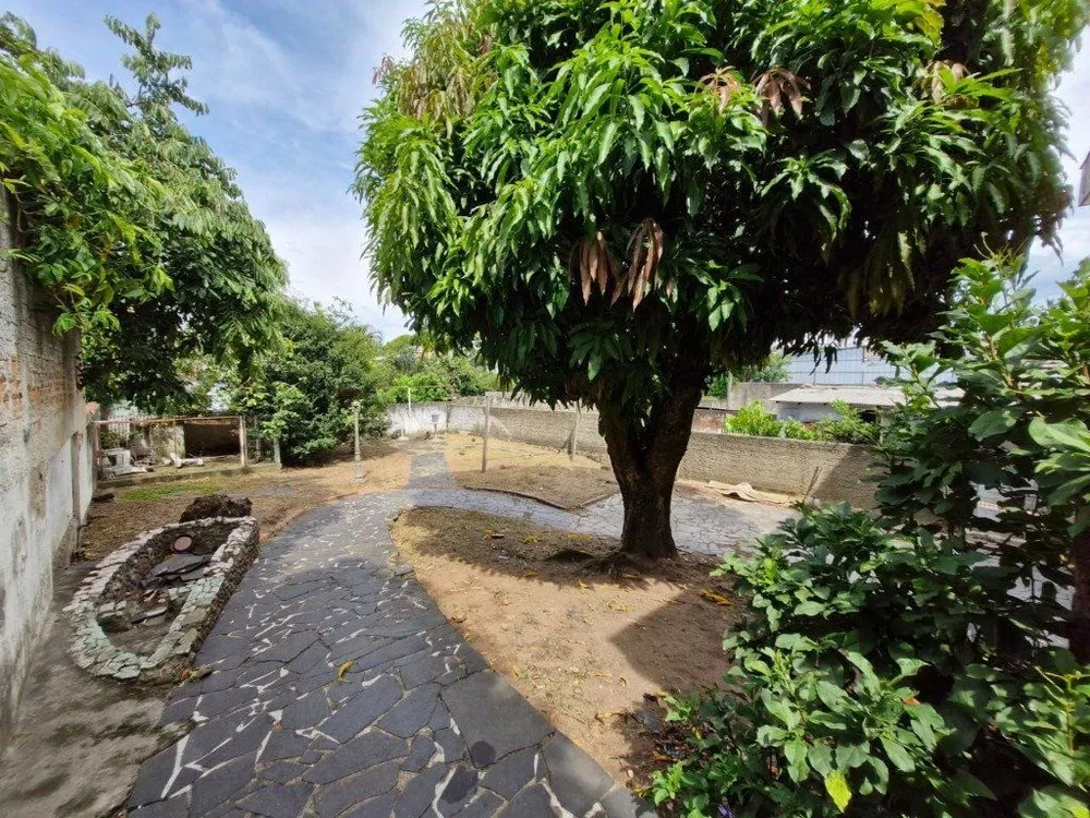 Casa, 4 quartos, 301 m² - Foto 1