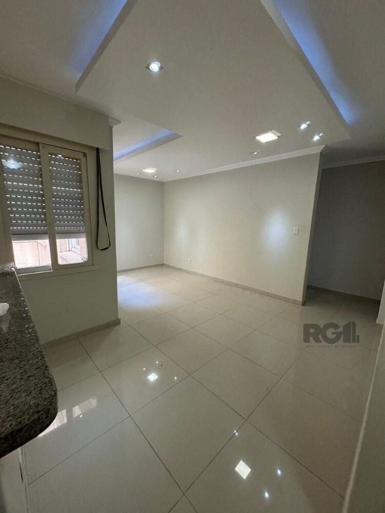 Apartamento à venda com 2 quartos, 61m² - Foto 1