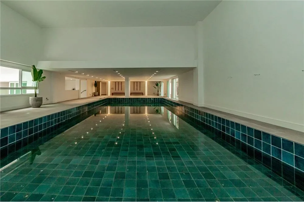 Apartamento, 3 quartos, 228 m² - Foto 2