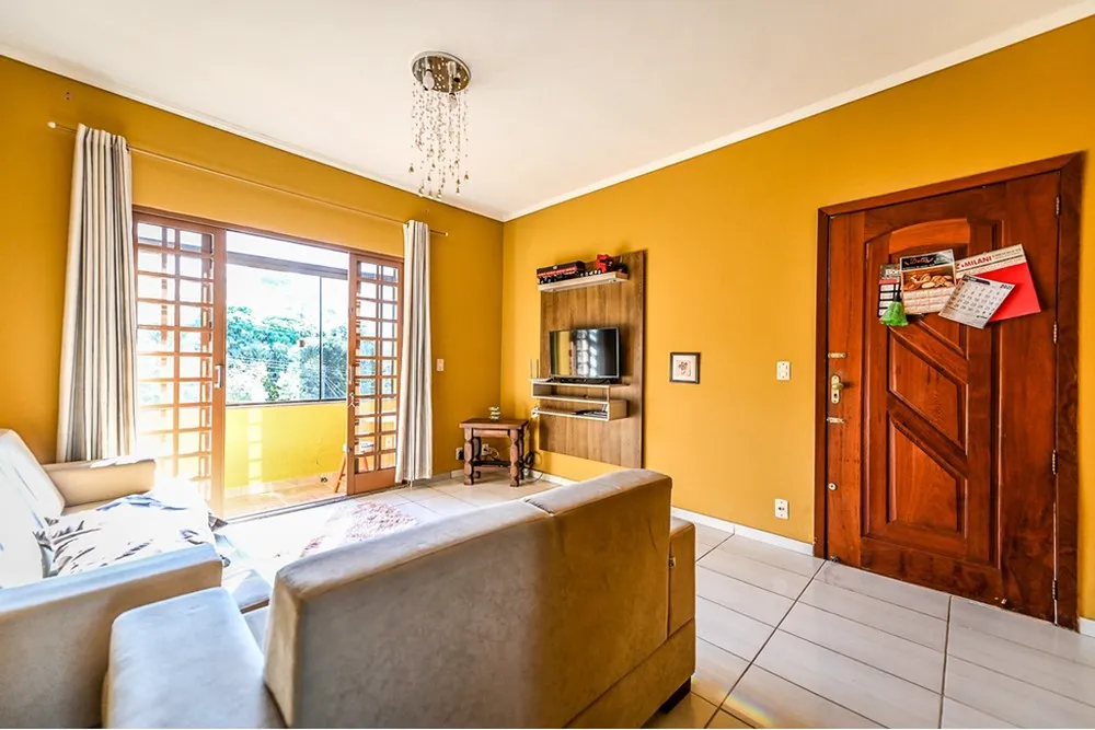 Casa, 2 quartos, 221 m² - Foto 1