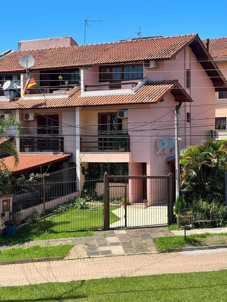 Casa à venda com 3 quartos, 100m² - Foto 2