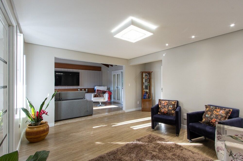 Casa à venda com 6 quartos, 362m² - Foto 3