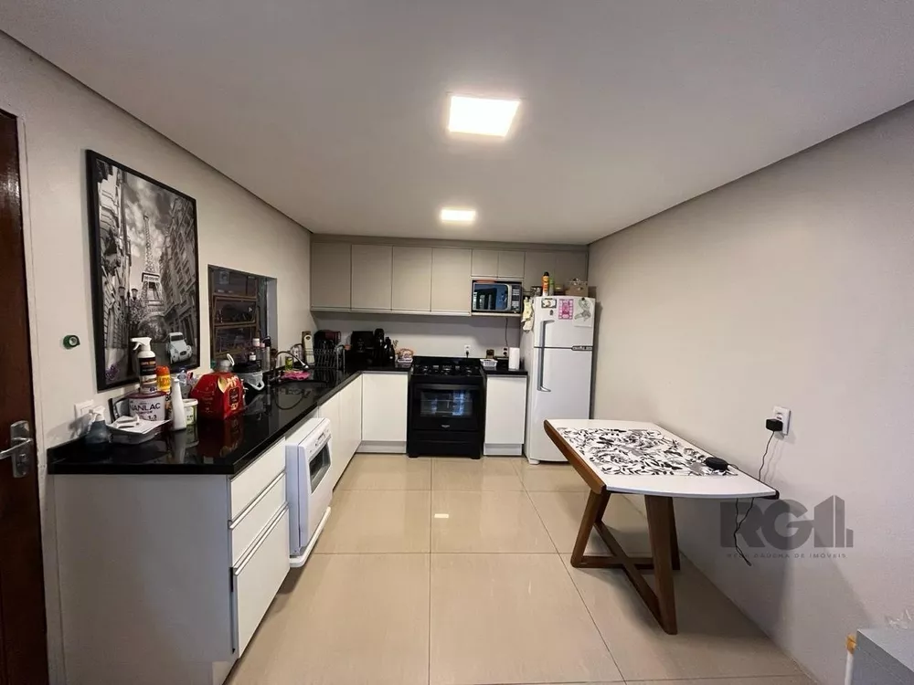 Casa à venda com 3 quartos, 126m² - Foto 2