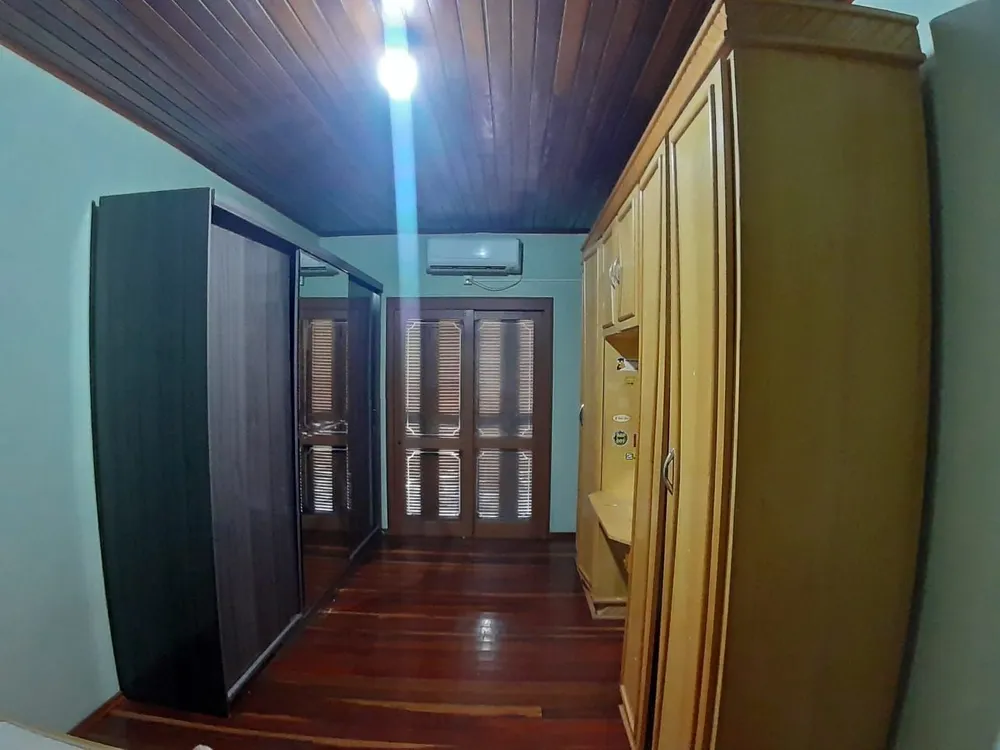Casa, 4 quartos, 349 m² - Foto 1