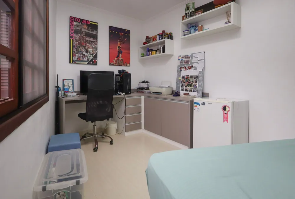 Casa, 3 quartos, 143 m² - Foto 1