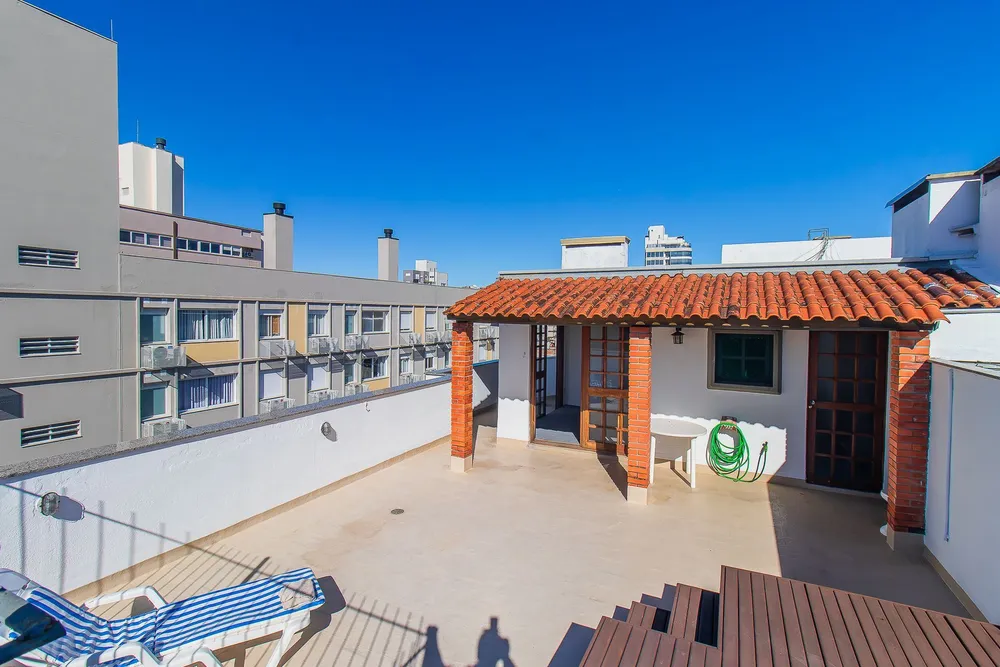 Cobertura, 3 quartos, 208 m² - Foto 2