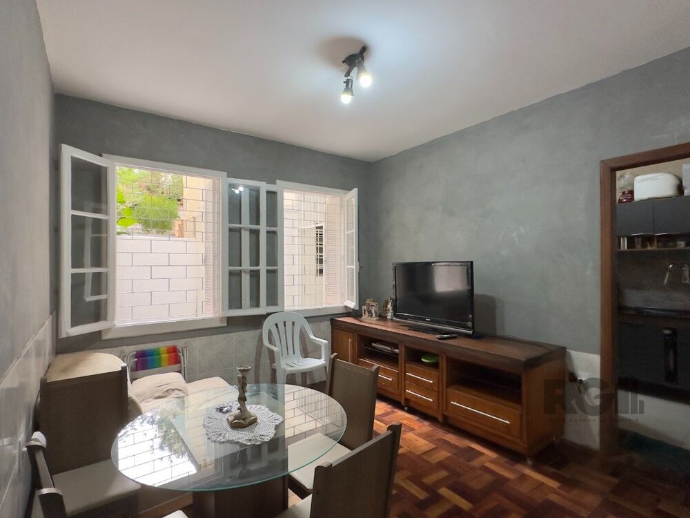 Casa à venda com 3 quartos, 103m² - Foto 1