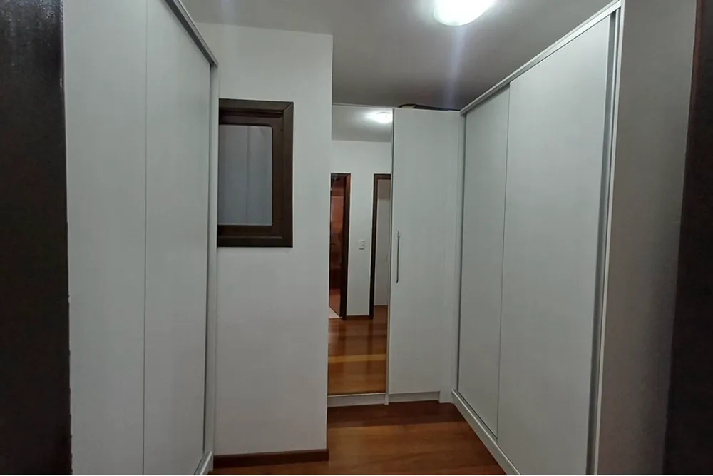 Casa, 3 quartos, 319 m² - Foto 1