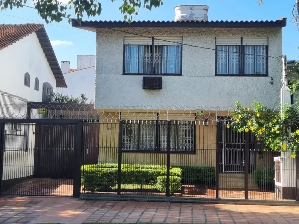 Casa, 3 quartos, 229 m² - Foto 1
