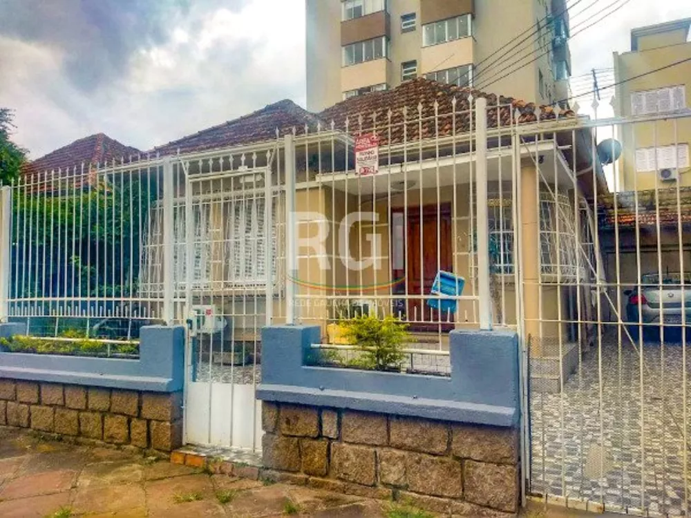 Casa à venda com 3 quartos, 118m² - Foto 1