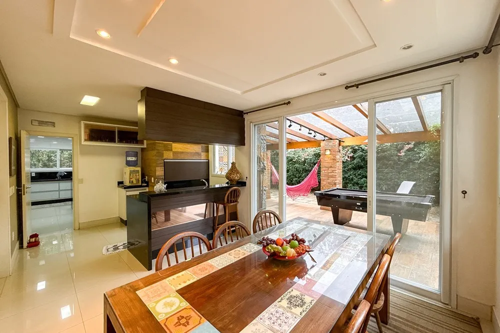 Casa, 4 quartos, 317 m² - Foto 1