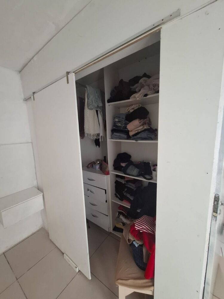 Casa à venda com 2 quartos, 81m² - Foto 3