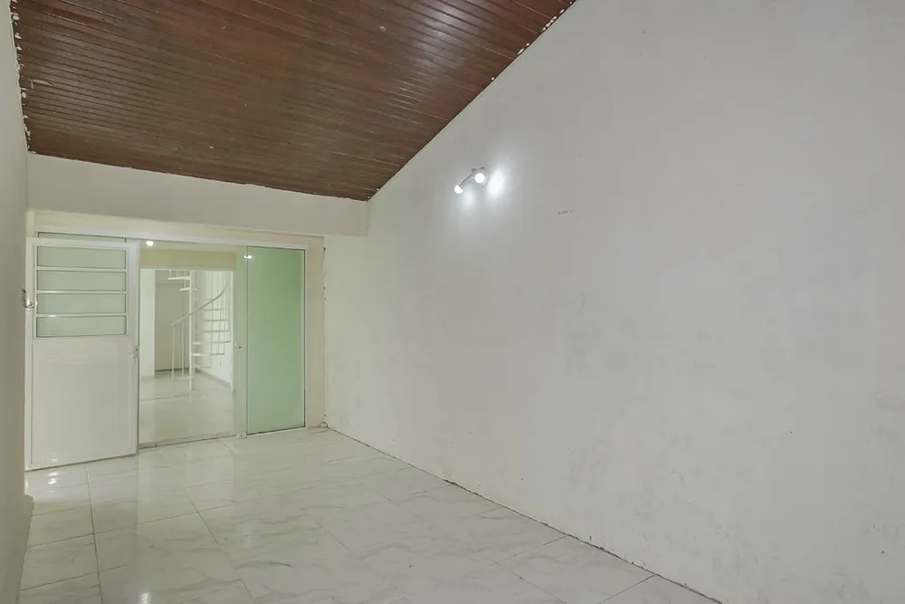 Casa, 3 quartos, 251 m² - Foto 2
